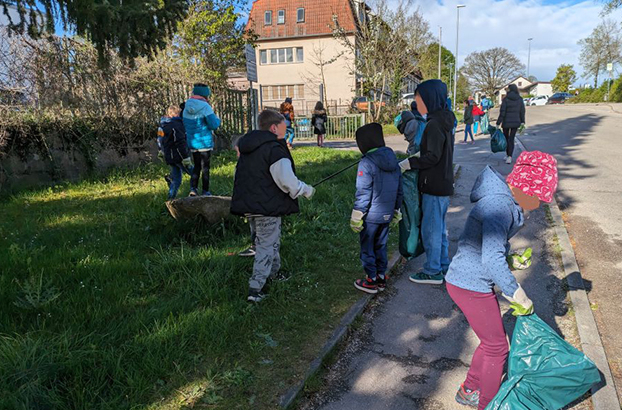 Unsere Schülerinnen und Schüler bei der Aktion Saubere Landschaft 2024