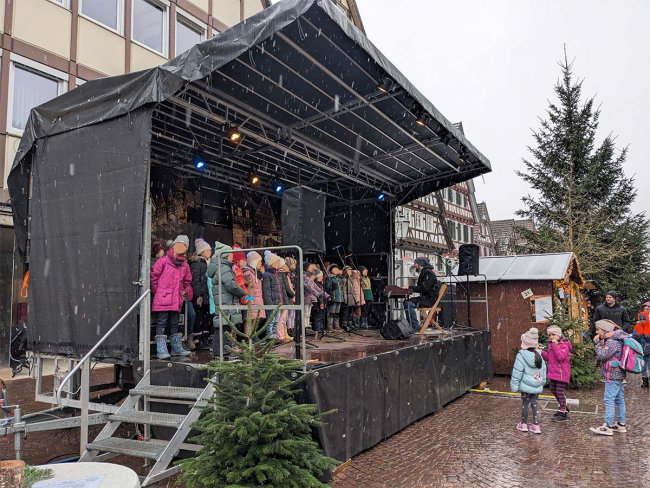 Unser Bohni-Chor auf dem Calwer Weihnachtsmarkt